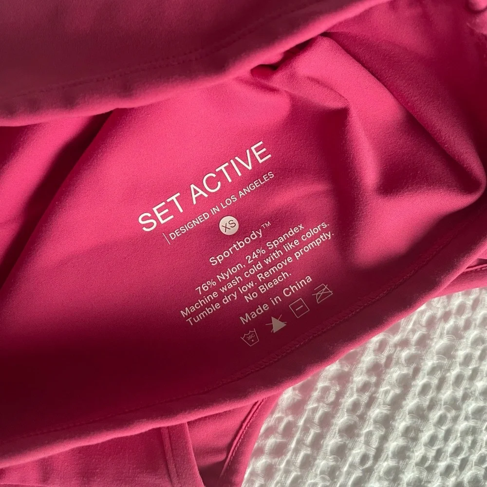 SET Active Raspberry Sports Bra - Picture 3 of 3
